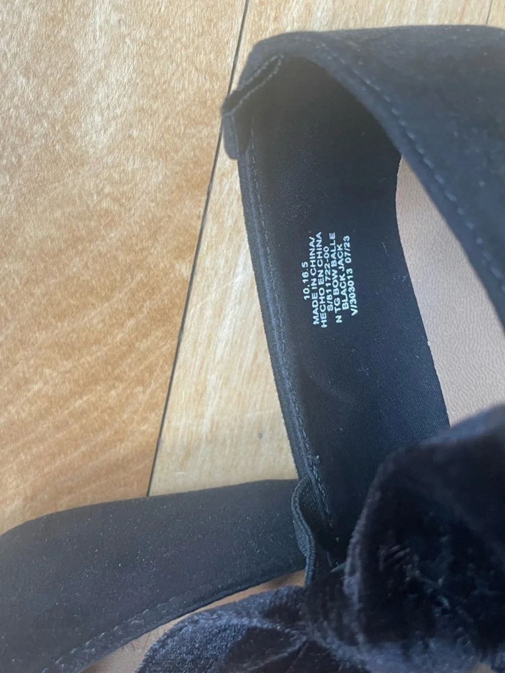 Old Navy Black Velvet Bow Ballet Flats